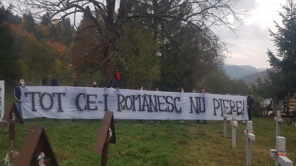 Un român trebuie să dea socoteală pentru organizarea Zilei Naționale la  Cimitirul internațional Valea Uzului