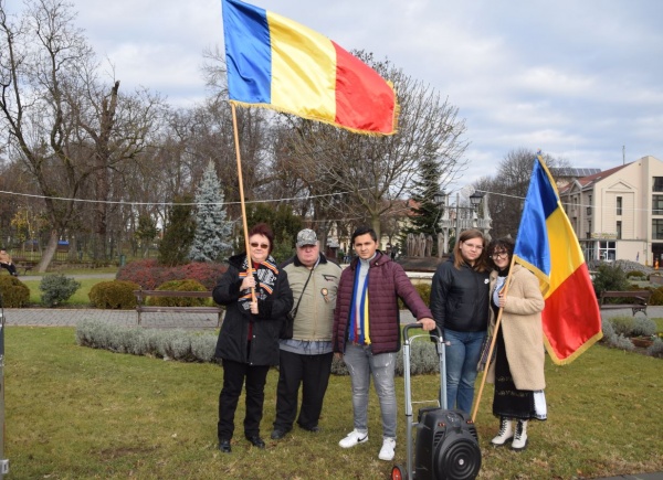 Masca nu e obligatorie în spațiul liber a decis Curtea Constituțională a României
