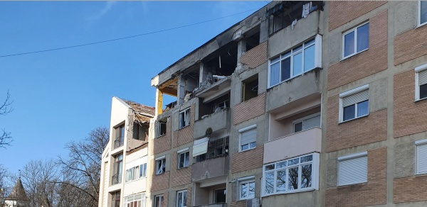 Primul deces în urma exploziei din blocul cu 4 etaje de la Carei