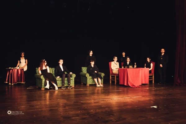 Succes fulminat al actorilor careieni cu piesa Tartuffe de Molière