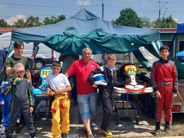 Kartiștii careieni revin de la Bacău cu multe premii