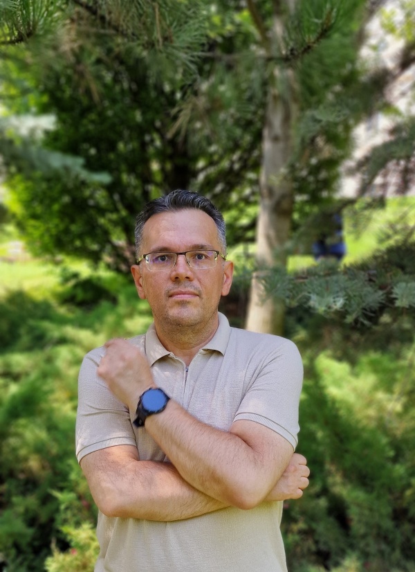 Opinie Marius Lazăr: ,,M-am săturat de privilegiile acordate UDMR de către statul român,,