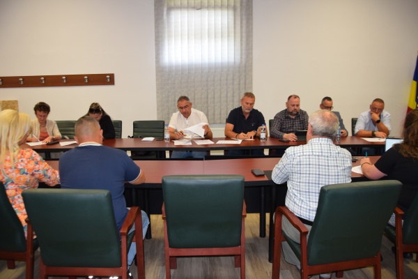 Alte 5 milioane de lei au aprobat consilierii careieni pentru reabilitarea unui drum mereu reabilitat