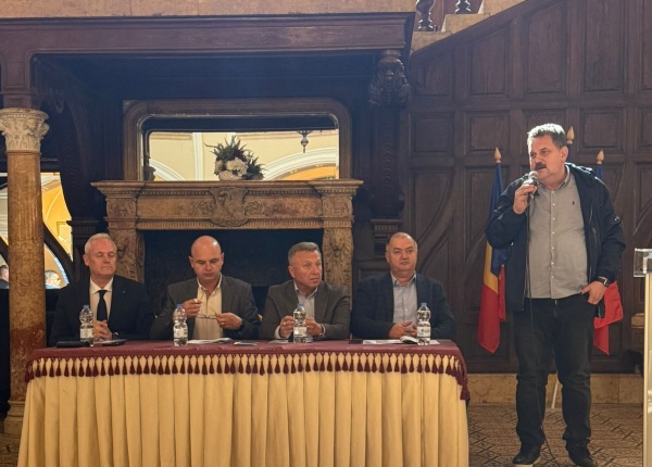 Ședință ATOP la castelul din Carei. Au plătit oare taxa de închiriere?