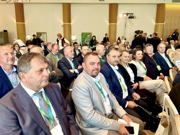 Primarul din Carei a dus la congresul UDMR administratori numere nu și consilieri locali