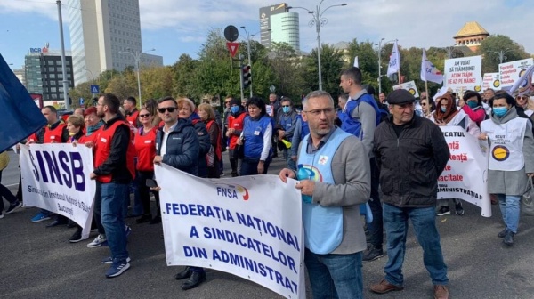 Proteste ample în capitală sub sloganul „Guvernați și pentru noi! Nu doar pentru voi!”