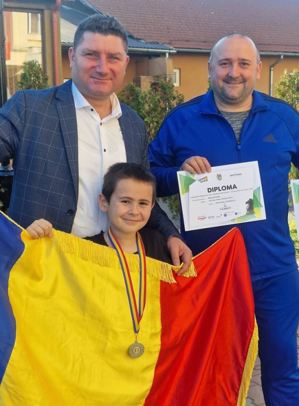 Juniorul sătmărean care la 7 ani e cel mai bun șahist din Europa și campion național