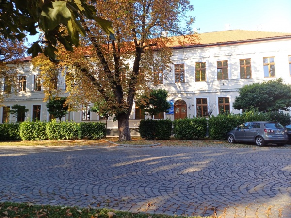 Mobilier urban pentru Școala Gimnazială nr.1 Carei