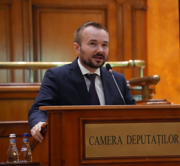 Deputatul PNL Daniel Gheorghe apără martirii din închisorile comuniste: ”Cine și de ce caută să oculteze și excludă memoria anticomunistă din România?”