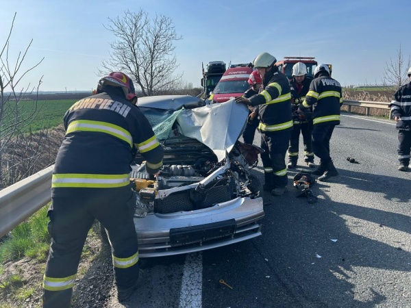 Accident rutier la Moftin. O șoferiță de 72 de ani și-a pierdut viața