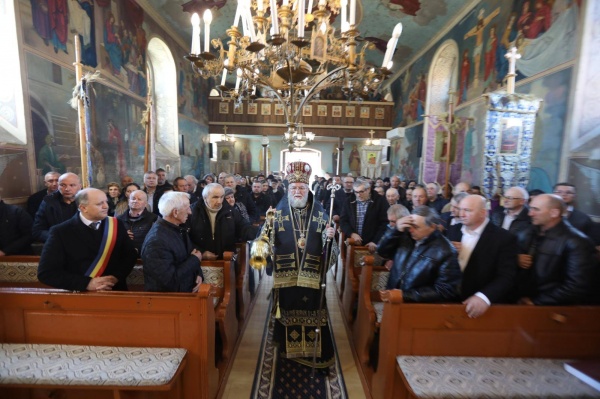 PS Episcop Iustin a săvârșit Sfânta Liturghie la Andrid