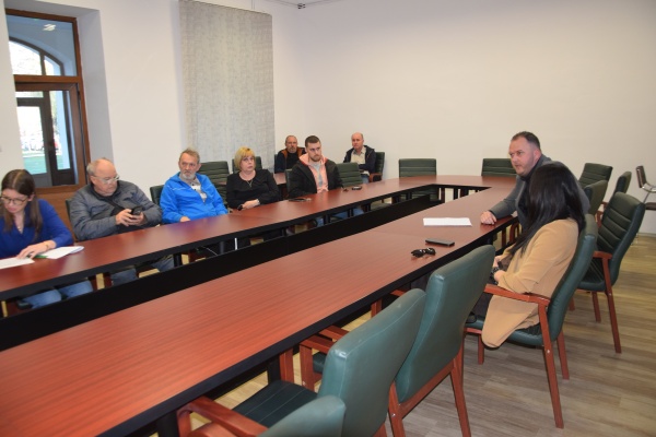 Careienii nu vor blocuri de 22 de m înălțime aproape de casele lor. Dezbatere Publică cu scântei la Primăria Carei