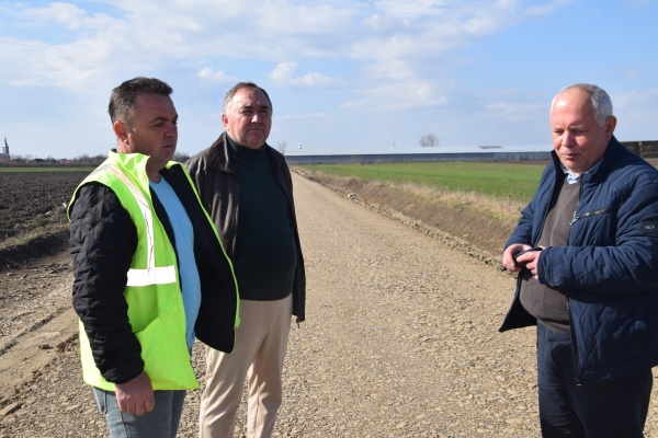 Primăria Moftin reface drumul comunal spre Istrău