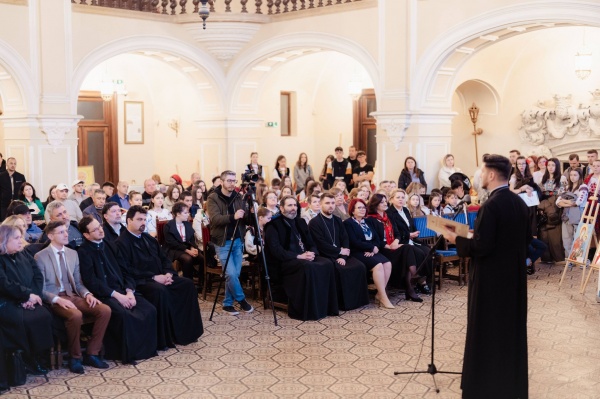 „Icoana din școala mea” – proiect ajuns la a doua ediție