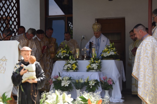 Liturghie Arhierească celebrată la Hramul bisericii Sf. Anton din Carei