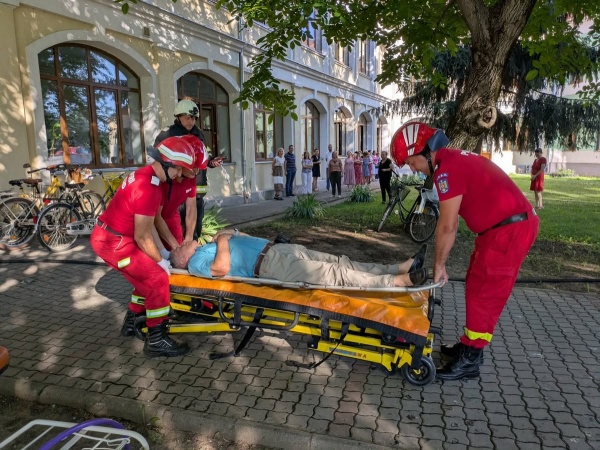 Simulare de incendiu la Primăria Carei. Niciun anunț despre Ziua Drapelului