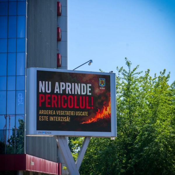 CAMPANIE IGSU „NU APRINDE PERICOLUL! ARDEREA VEGETAȚIEI USCATE ESTE INTERZISĂ!”