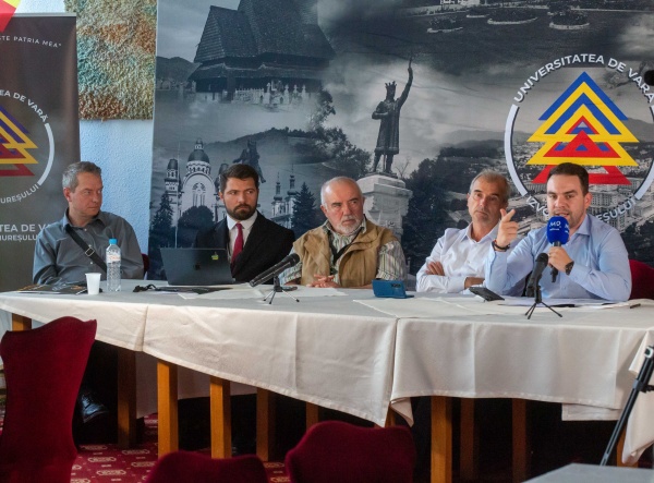 Despre identitatea românească la Universitatea de Vară „Izvoru Mureșului”